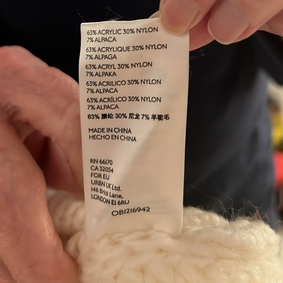 Anthropologie Women’s Cream sweater Size Small, new with tags - Picture 6 of 6